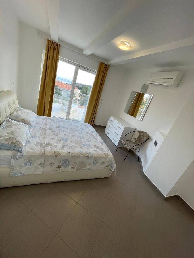 Villa Lina Premantura Buitenkant foto
